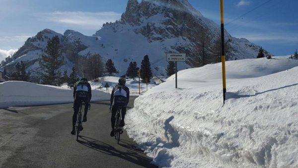 Alejandro Valverde trnoval na trase 14. etapy v beznu