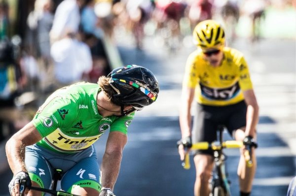 Zelen versus lut. Chris Froome vyzval na spurt Sagana