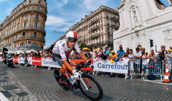 Michal Kwiatkowski zaostal za Bodnarem o jedinou vteinu