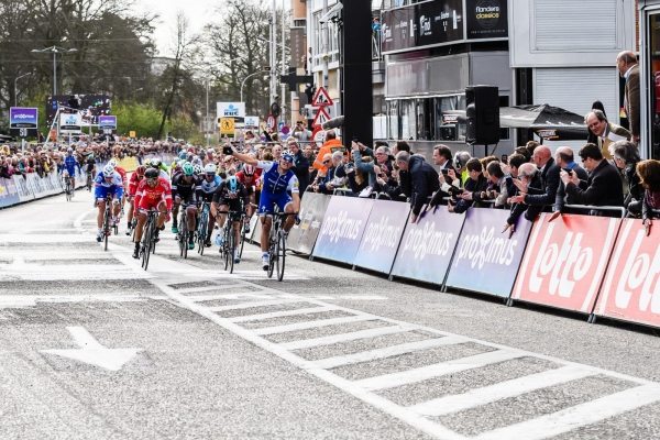 Marcel Kittel vyhrl i v roce 2017 Scheldeprijs