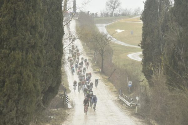 Strade Bianche 2018. Loni zaprelo a sedlo to Benootovi