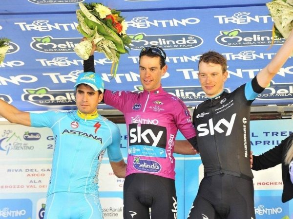 Richie Porte a Leopold König na stupnch Giro Trentino