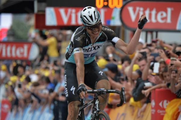 Tony Martin z Etixxu se dočkal žlutého dresu