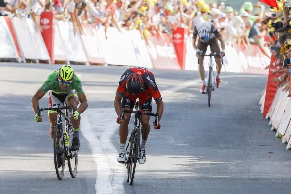 Stle druh. Peter Sagan (vlevo) nestail na Van Avermaeta