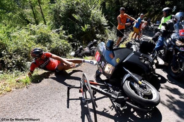 Grega Van Avermaeta sejmula televizn motorka...