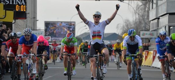 Andr Greipel vtz ve druh etap Paris-Nice 2015