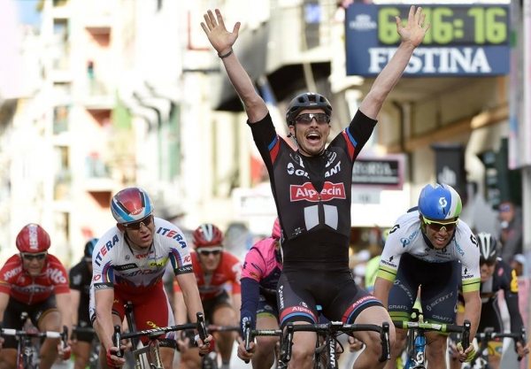 John Degenkolb vyhrl Milan-San Remo 2015
